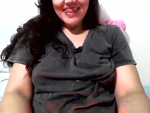 escritorasafada online show from February 18, 2025, 11:19 pm