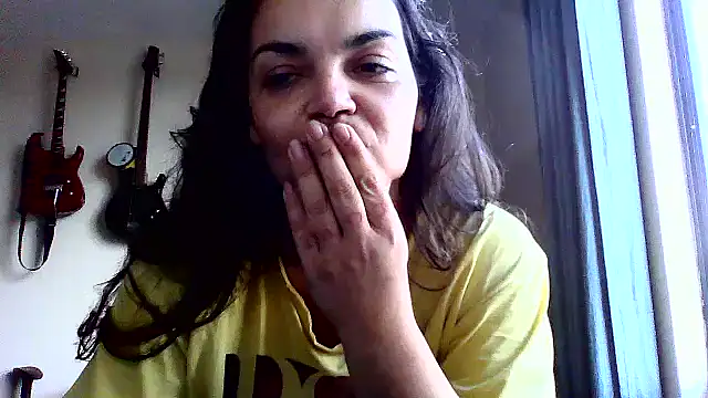 escritorasafada online show from March 19, 2025, 7:49 pm