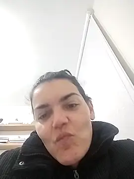 escritorasafada online show from September 27, 2025, 4:06 am