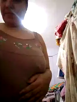 Snapshot of Osha10 chatting on December 13, 2024, 8:26 pm Osha10 online show from December 13, 2024, 8:26 pm