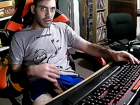 johnwood88 online show from February 26, 2025, 7:09 am