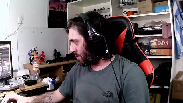 johnwood88 online show from December 5, 2025, 4:21 am