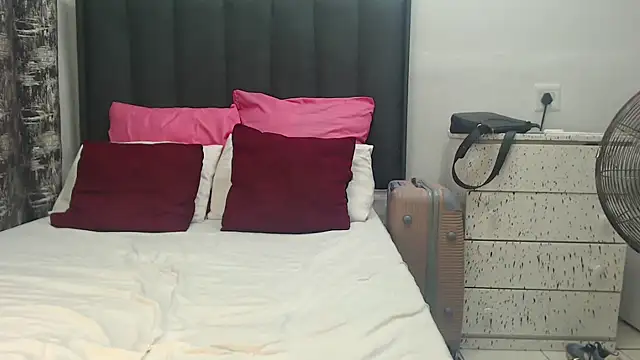 WATERMELLON79 online show from January 11, 2026, 6:51 am