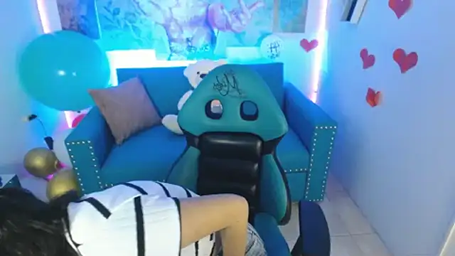 Sofi hot 4m online show from March 19, 2025, 12:34 pm