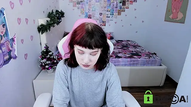 ElizaNik  online show from December 27, 2024, 9:43 pm