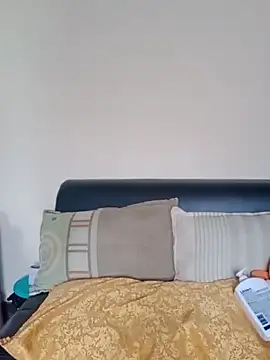 Lunavega1 online show from February 11, 2026, 4:12 pm