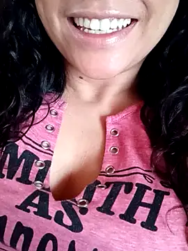 Lunavega1 online show from March 1, 2026, 7:49 pm