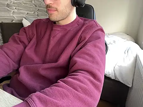 taallguyy 196 online show from March 16, 2025, 2:55 pm