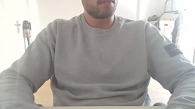 taallguyy 196 online show from September 18, 2025, 4:20 pm