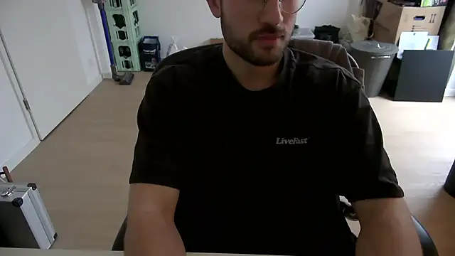 taallguyy 196 online show from November 19, 2025, 12:05 pm