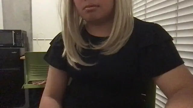 Snapshot of Jessica-Aine chatting on December 8, 2024, 4:46 am Jessica-Aine online show from December 8, 2024, 4:46 am