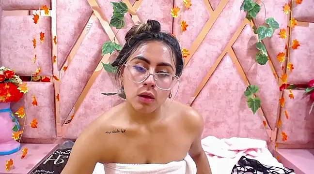 Freya Miller  online show from December 7, 2024, 10:23 am