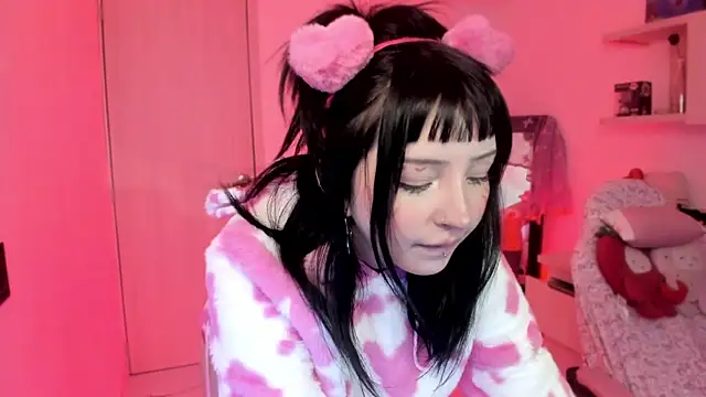 Snapshot of Francesca1_ chatting on February 14, 2025, 9:32 pm Francesca1 online show from February 14, 2025, 9:32 pm