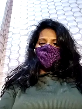 Snapshot of Shivani_Tivari chatting on February 18, 2025, 6:15 pm Shivani Tivari online show from February 18, 2025, 6:15 pm