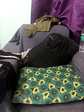 Sneha gril online show from October 10, 2025, 2:05 pm