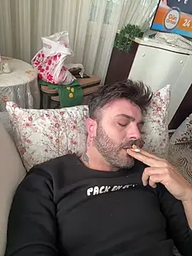 Snapshot of hot_man_eray chatting on February 21, 2025, 10:28 am hot man eray online show from February 21, 2025, 10:28 am