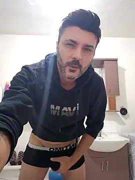 Snapshot of hot_man_eray chatting on December 5, 2025, 6:04 pm hot man eray online show from December 5, 2025, 6:04 pm