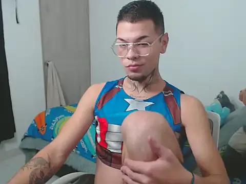 MarceloMilk online show from September 19, 2025, 9:43 am