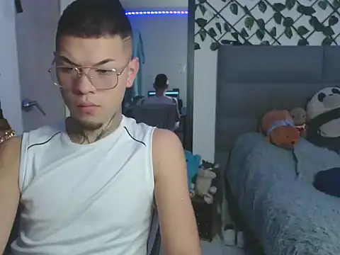 MarceloMilk online show from September 23, 2025, 5:38 pm