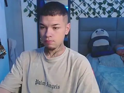 MarceloMilk online show from September 24, 2025, 1:47 pm