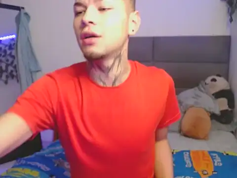 MarceloMilk online show from October 15, 2025, 4:45 am