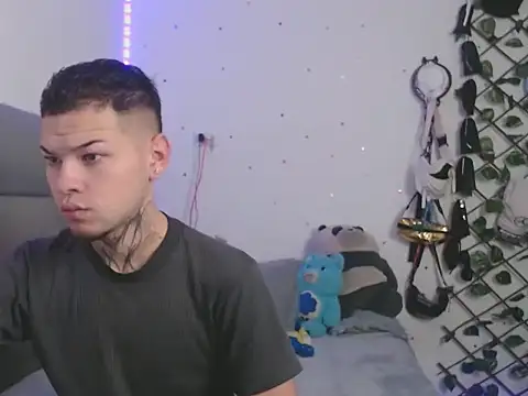 MarceloMilk online show from October 21, 2025, 3:51 am