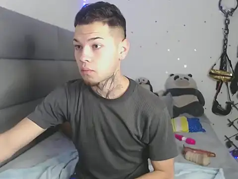 MarceloMilk online show from October 22, 2025, 5:30 am