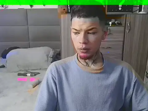 MarceloMilk online show from November 3, 2025, 4:47 am