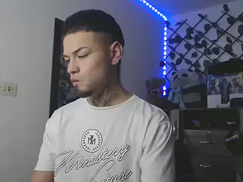 MarceloMilk online show from November 8, 2025, 4:56 am