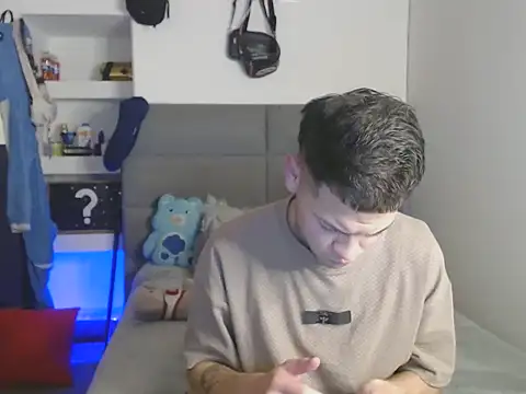 MarceloMilk online show from November 28, 2025, 11:51 pm