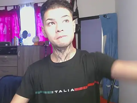 MarceloMilk online show from November 30, 2025, 5:17 pm