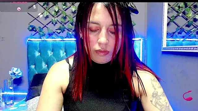 IVY FOX online show from December 5, 2024, 1:14 am