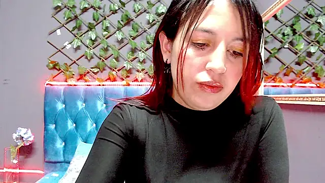 IVY FOX online show from December 9, 2024, 3:50 am