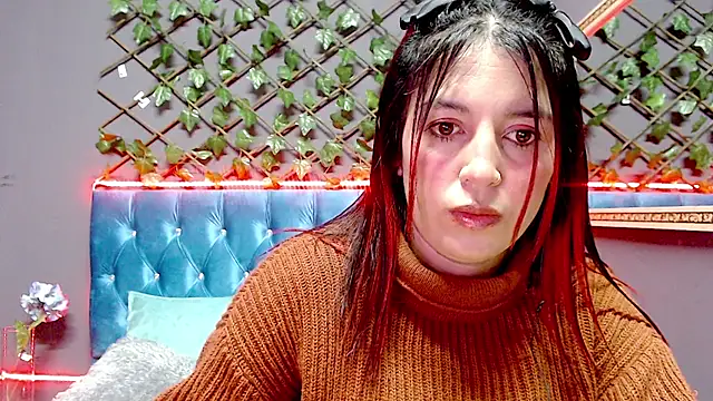 IVY FOX online show from December 12, 2024, 5:10 am
