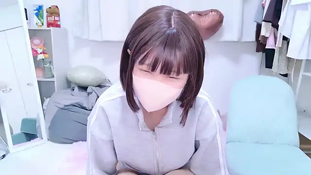 aki zzz online show from February 15, 2026, 10:06 pm