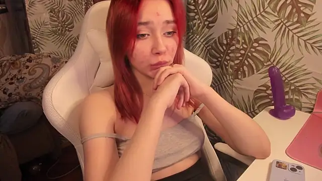 Snapshot of SweetLinaa chatting on January 4, 2025, 10:49 am SweetLinaa online show from January 4, 2025, 10:49 am