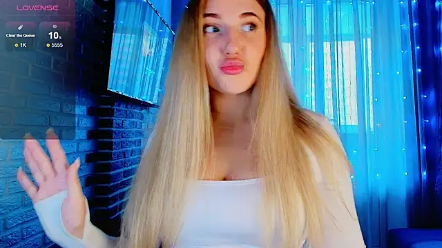 Evacadooo online show from October 23, 2025, 6:45 am