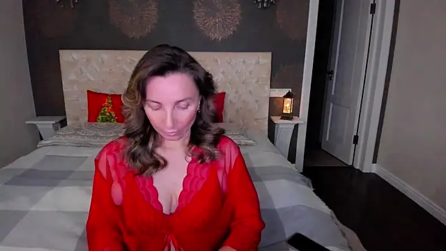 Snapshot of AllisonWilliams chatting on December 24, 2024, 6:28 pm AllisonWilliams online show from December 24, 2024, 6:28 pm