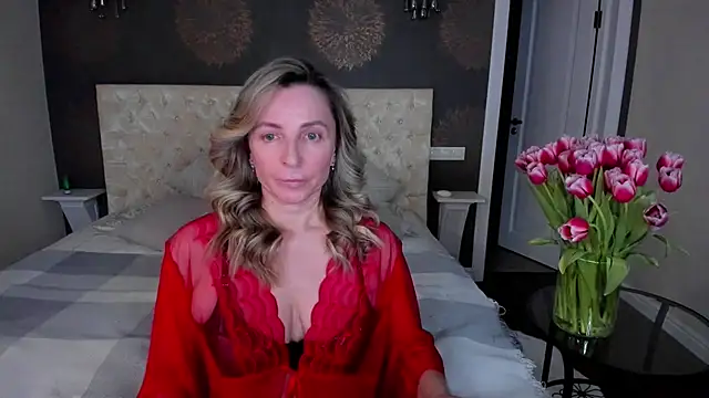 Snapshot of AllisonWilliams chatting on March 10, 2025, 6:12 pm AllisonWilliams online show from March 10, 2025, 6:12 pm