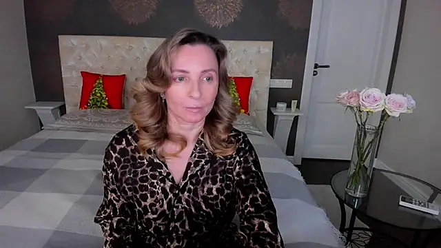 AllisonWilliams online show from December 17, 2025, 4:02 pm