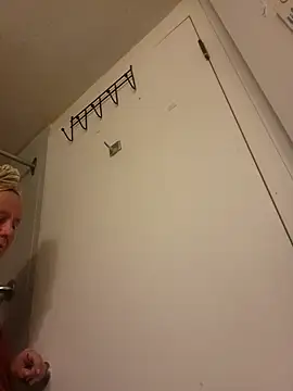 Snapshot of Yourfantasy1379 chatting on October 4, 2025, 1:58 am Yourfantasy1379 online show from October 4, 2025, 1:58 am