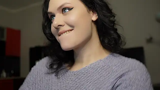 MollyCheiz online show from December 19, 2024, 11:46 pm