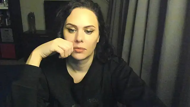 MollyCheiz online show from January 28, 2025, 2:53 am