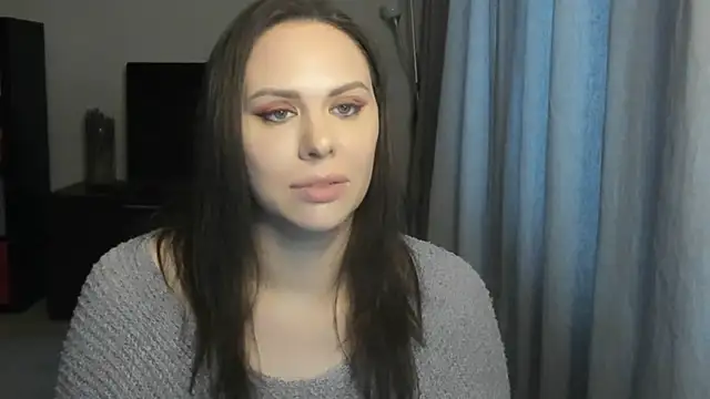 MollyCheiz online show from March 26, 2026, 2:33 pm