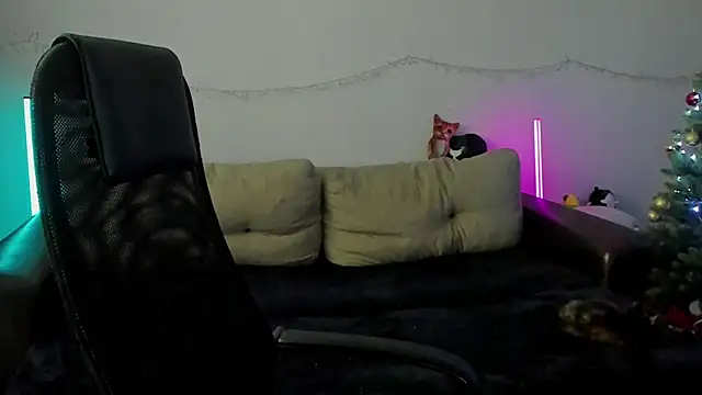 Ostin meow online show from December 22, 2025, 5:26 am