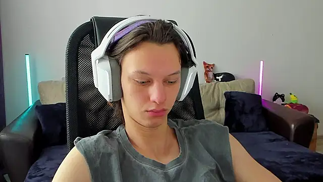 Ostin meow online show from February 25, 2026, 7:07 am