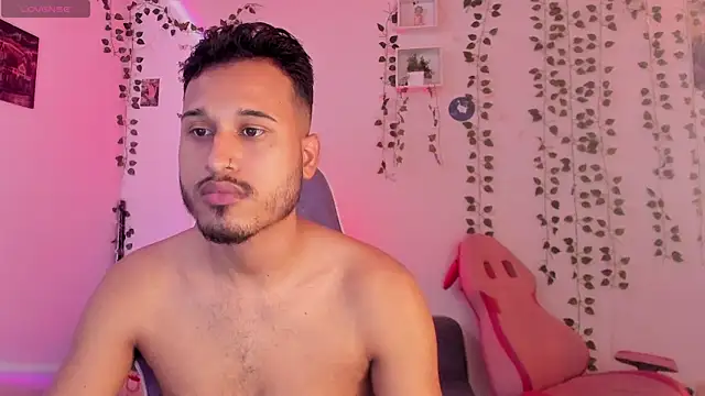 Raf brunette online show from December 11, 2024, 2:44 pm