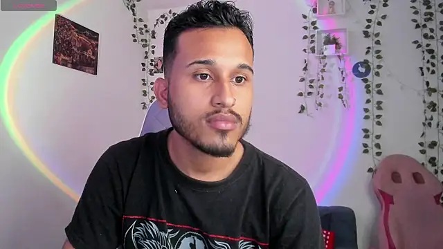 Raf brunette online show from December 18, 2024, 12:51 pm