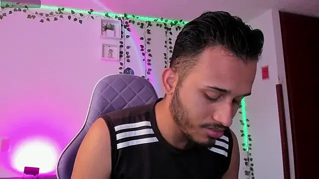 Raf brunette online show from January 10, 2025, 12:26 pm