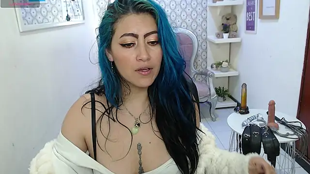 scarleth blue online show from January 11, 2025, 7:06 am